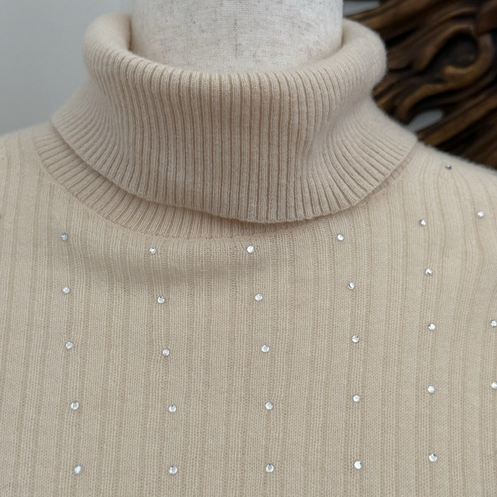 J.Crew Cashmere Turtleneck Sweater M 100% Cashmere Cream Rhinestone Ribbed F/W - Picture 2 of 8